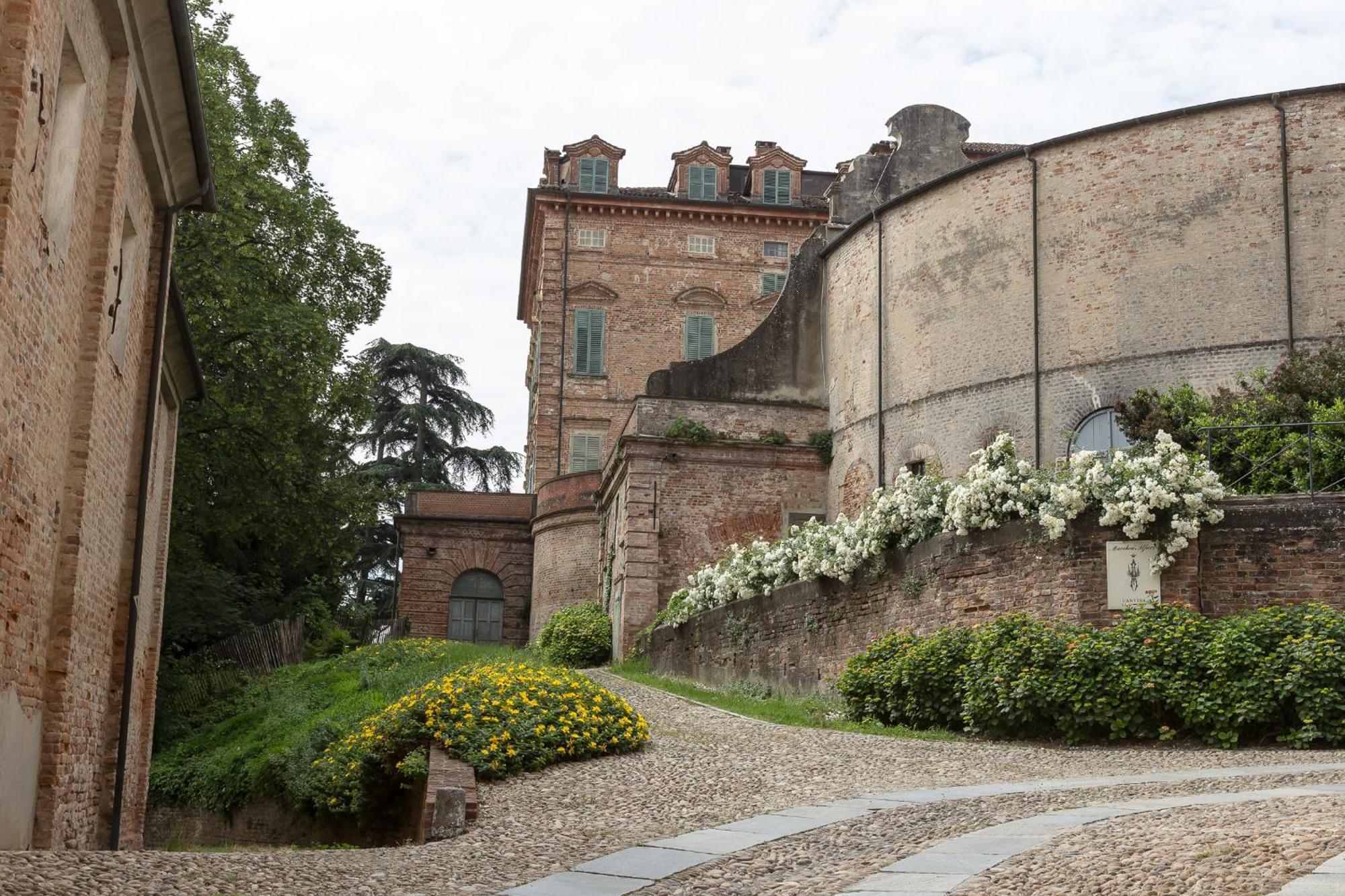 Marchesi Alfieri - Cantine E Ospitalita San Martino Alfieri Zewnętrze zdjęcie