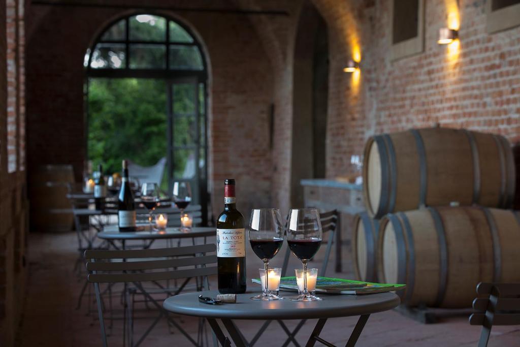 Marchesi Alfieri - Cantine E Ospitalita San Martino Alfieri Zewnętrze zdjęcie